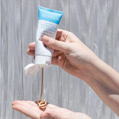 MooGoo Natural Tinted Spf40 Face Cream