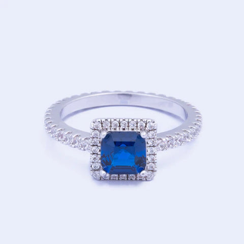 Knight and Day Jewellery CLASSIC SAPPHIRE RING Size 8